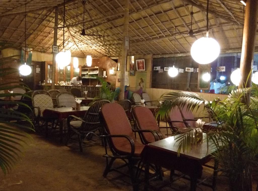 Namaste Beach Huts Hotel Patnem Beach Екстериор снимка